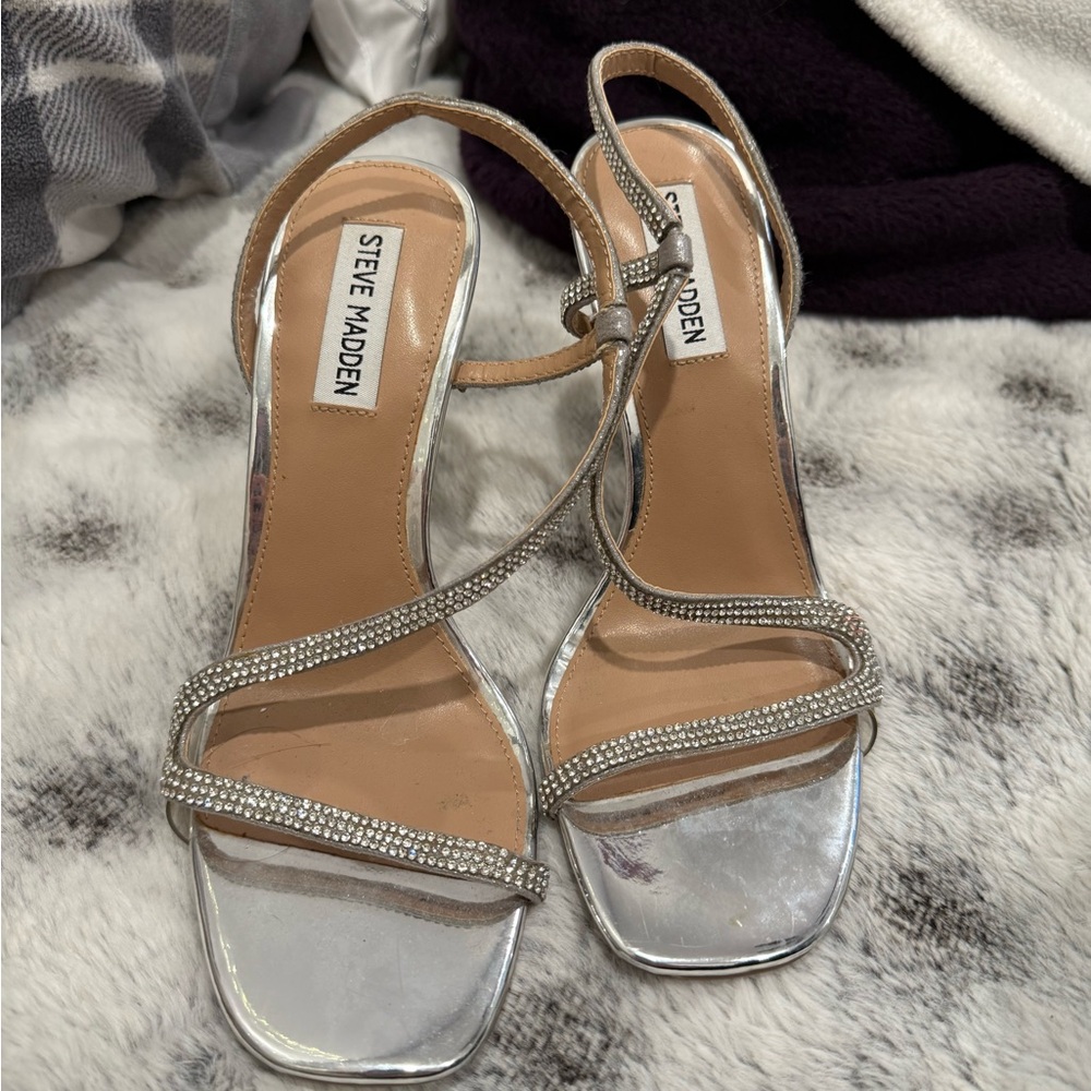 Steve Madden Metallic Silver Heels